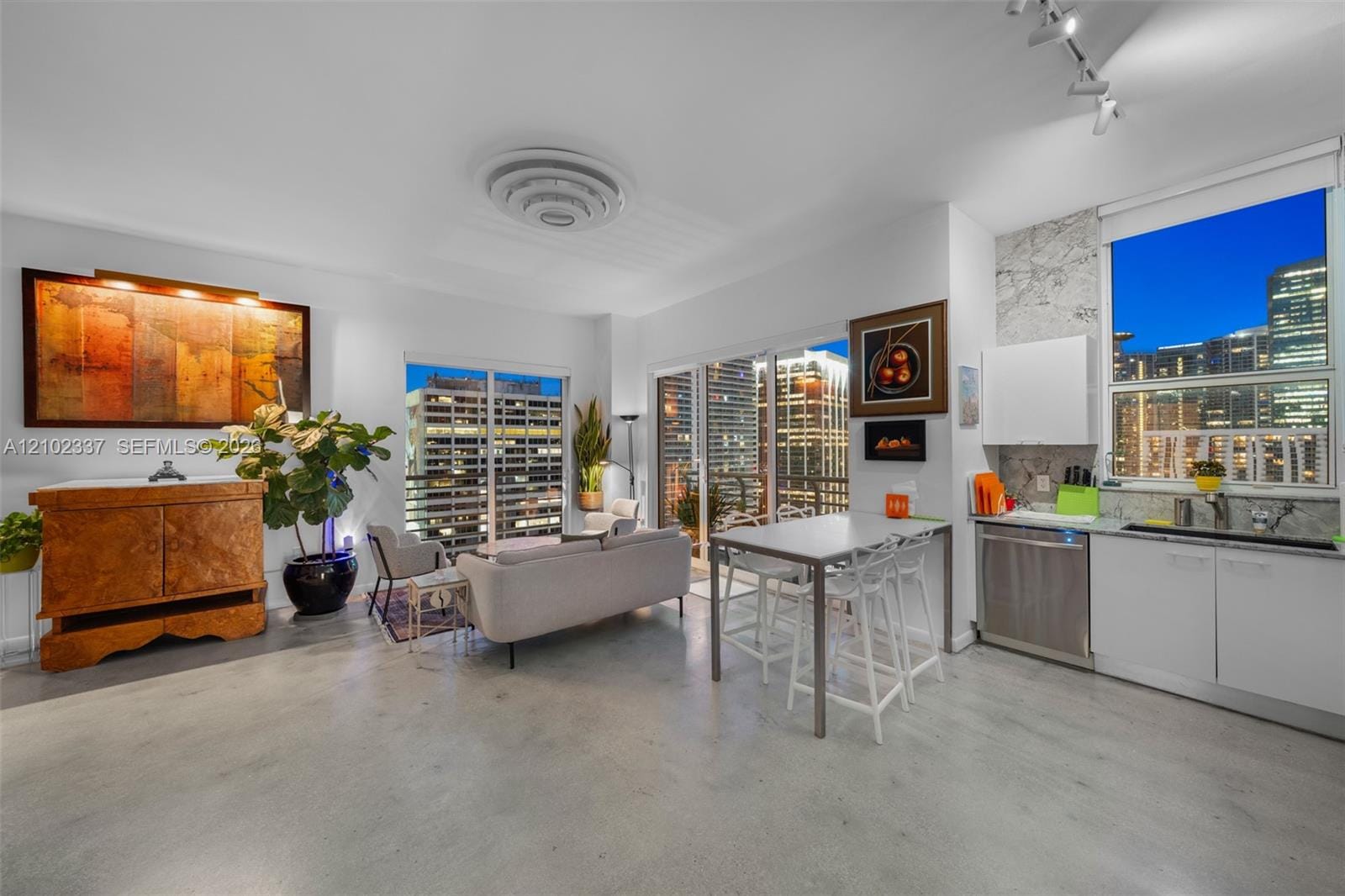 133 NE 2nd Avenue 2702, Miami, FL 33132 photo 23