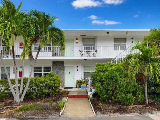 500 1st Avenue S 203, Lake Worth Beach, FL 33460