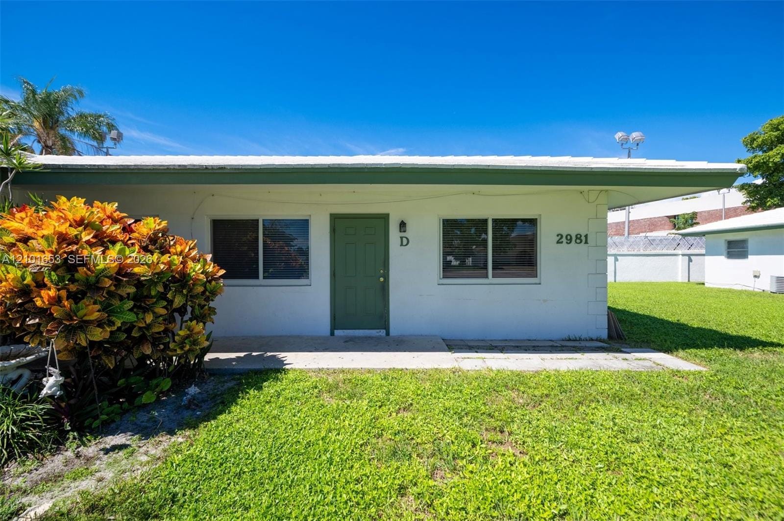 2 bedroom home for sale at 2981 19th, Lighthouse Point, FL 33064 — $2,000