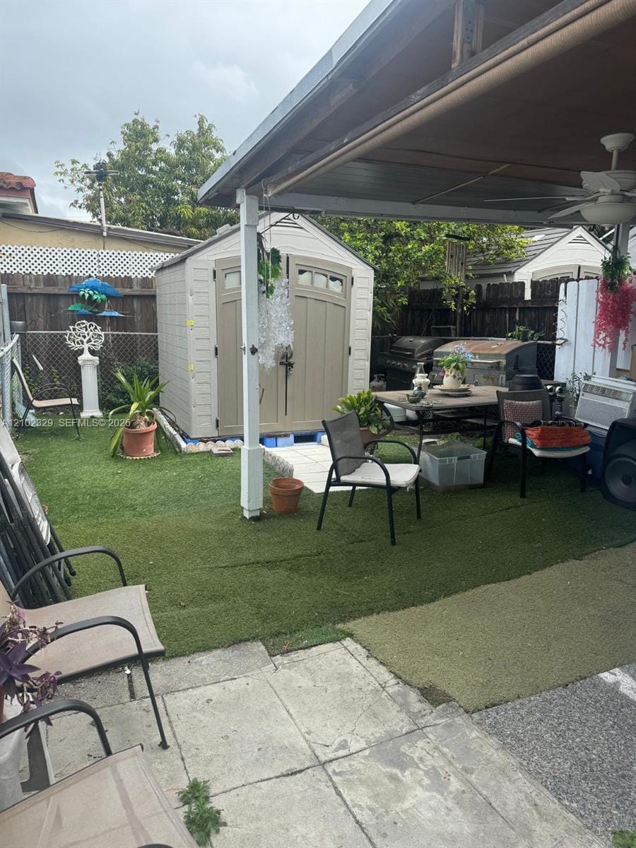 831 NW 24th Avenue, Miami, FL 33125 photo 17