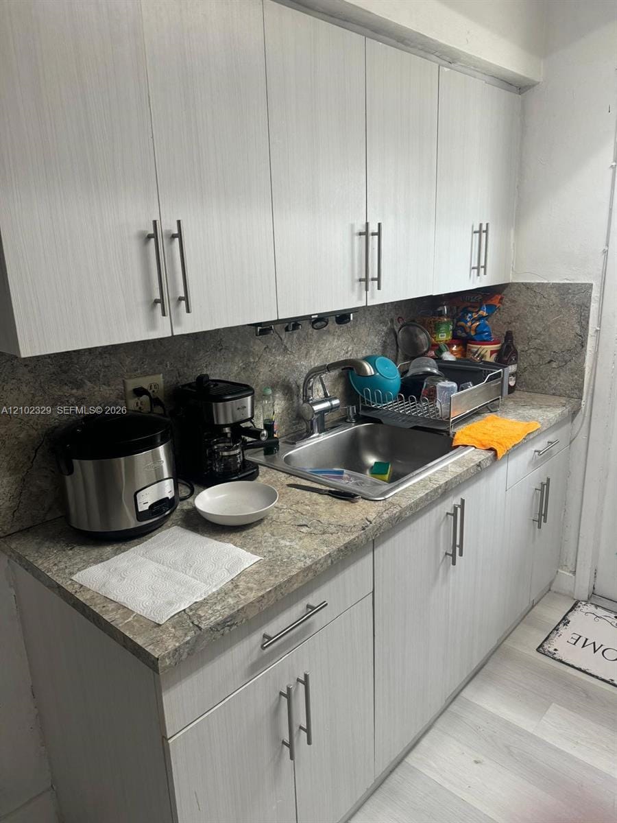 831 NW 24th Avenue, Miami, FL 33125 photo 21