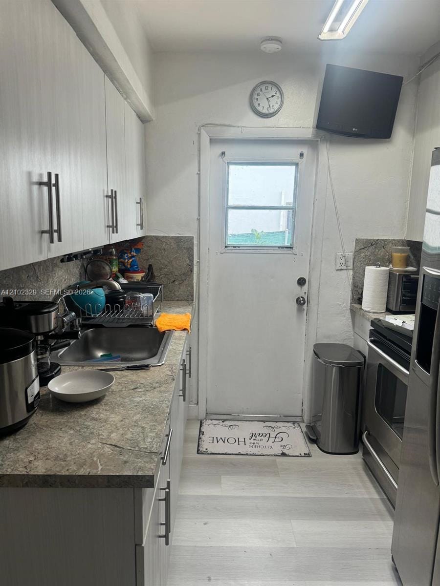 831 NW 24th Avenue, Miami, FL 33125 photo 22