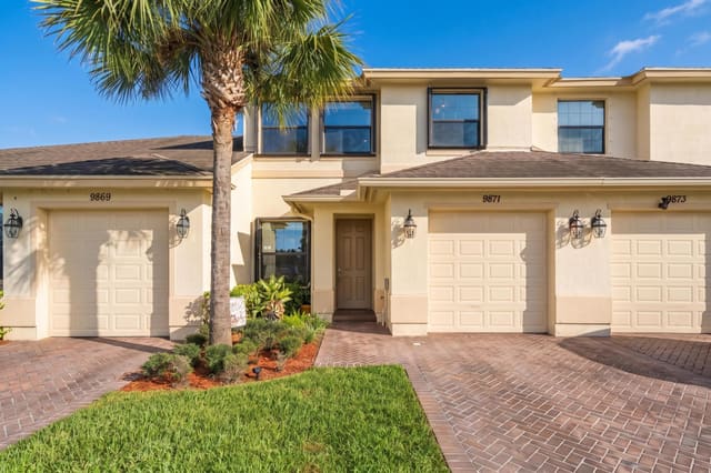 9871 E Villa Circle, Verona Trace, Vero Beach, FL