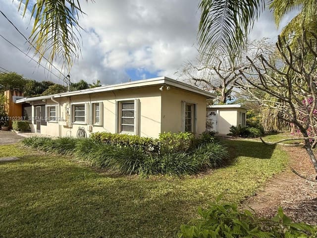 11624 SW 93rd Street 1, Miami, FL 33176