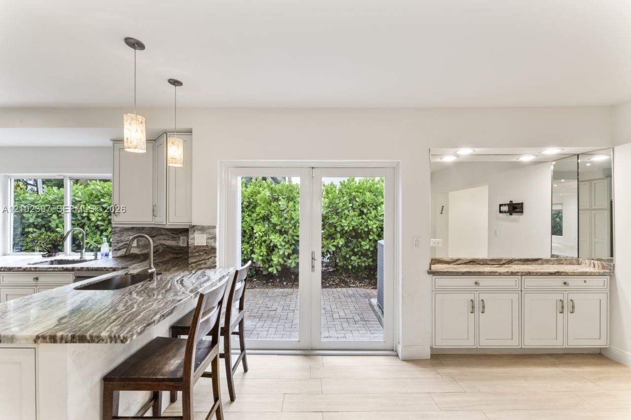 20205 W Oak Haven Circle, Miami, FL 33179 photo 25
