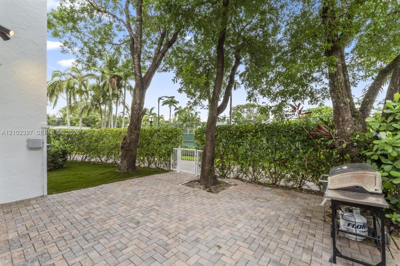 20205 W Oak Haven Circle, Miami, FL 33179 photo 27