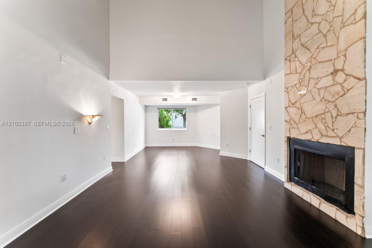 20205 W Oak Haven Circle, Miami, FL 33179 photo 8