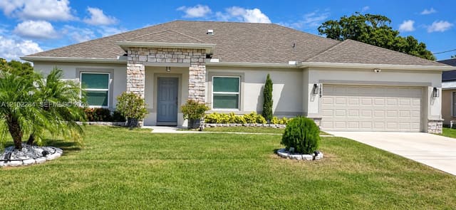 1589 SE Dome Circle, Port St. Lucie, FL 34952