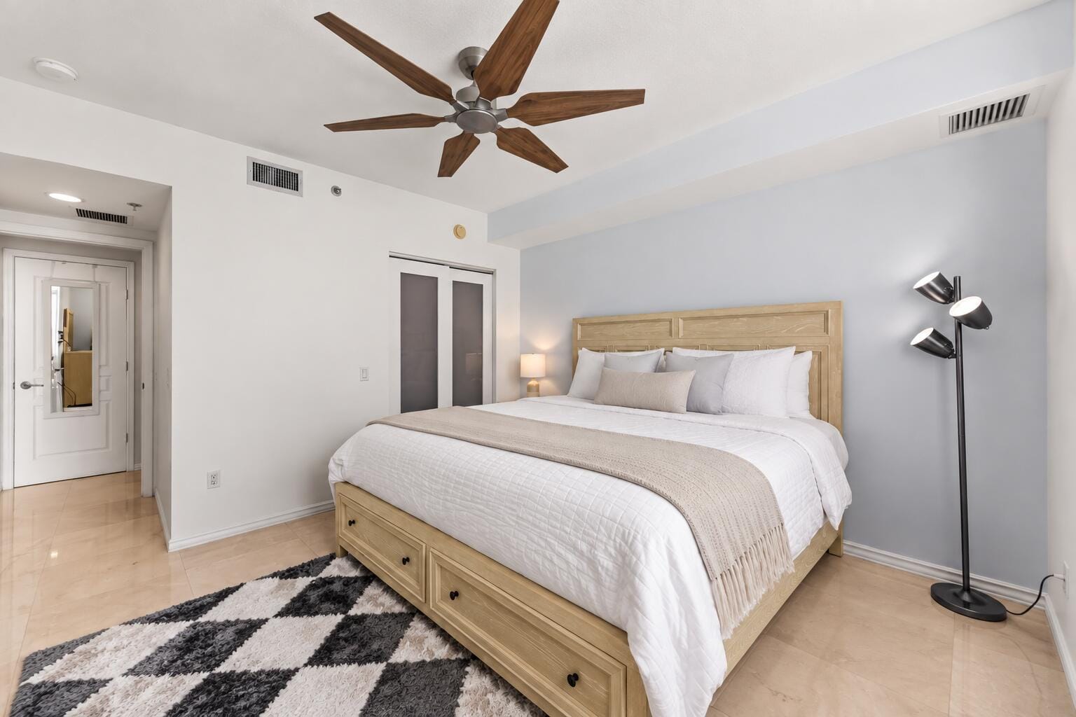 350 SE 2ND Street 2480, Fort Lauderdale, FL 33301 photo 9