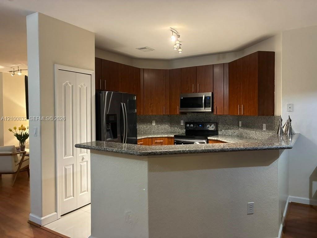 7901 NW 113th Place, Doral, FL 33178 photo 8