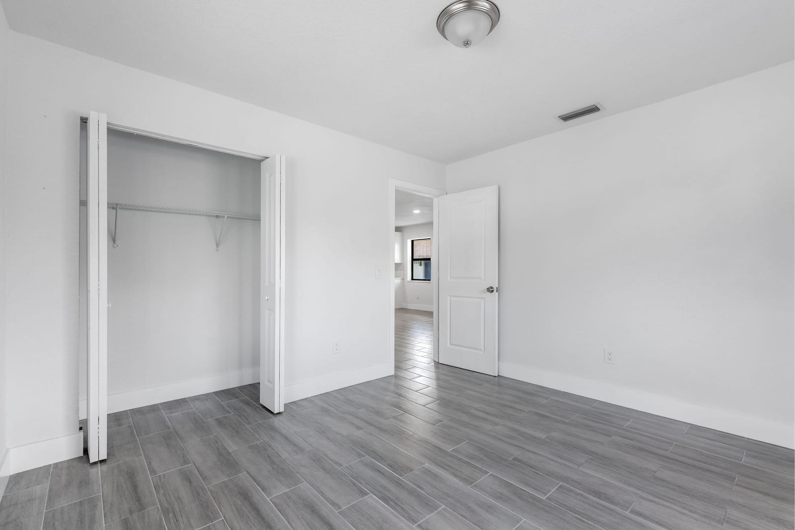 220 JACKSON Avenue — photo 11