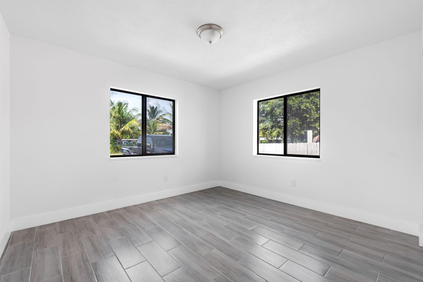 220 JACKSON Avenue — photo 10