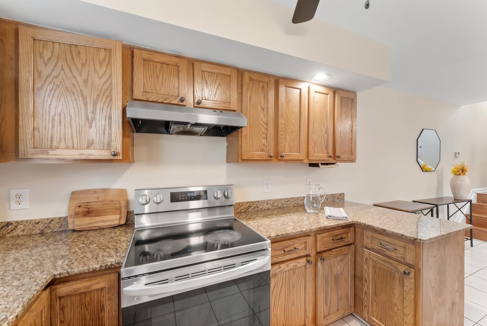 2324 LENA Lane — photo 8