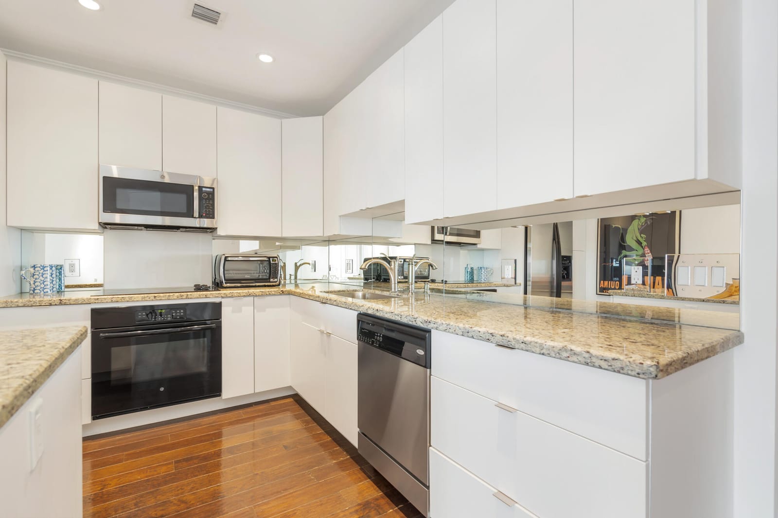 1617 N Flagler Drive 602 — photo 8