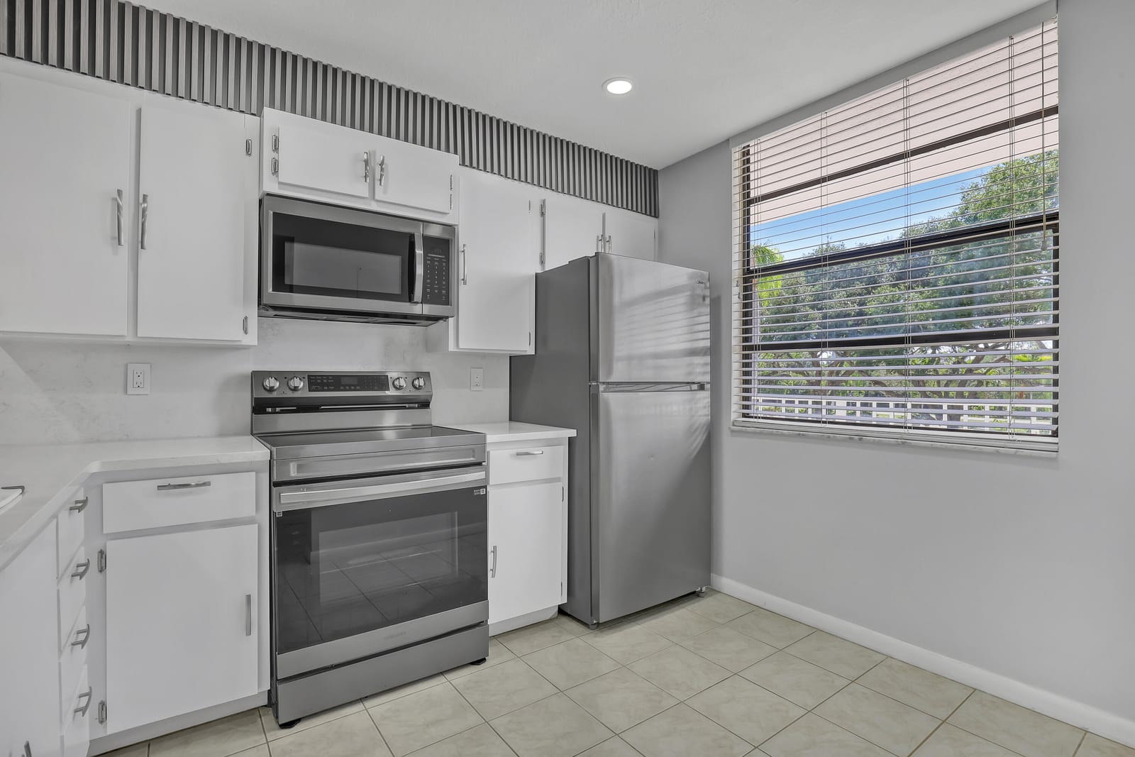 3650 Whitehall Drive 201, West Palm Beach, FL 33401 photo 14