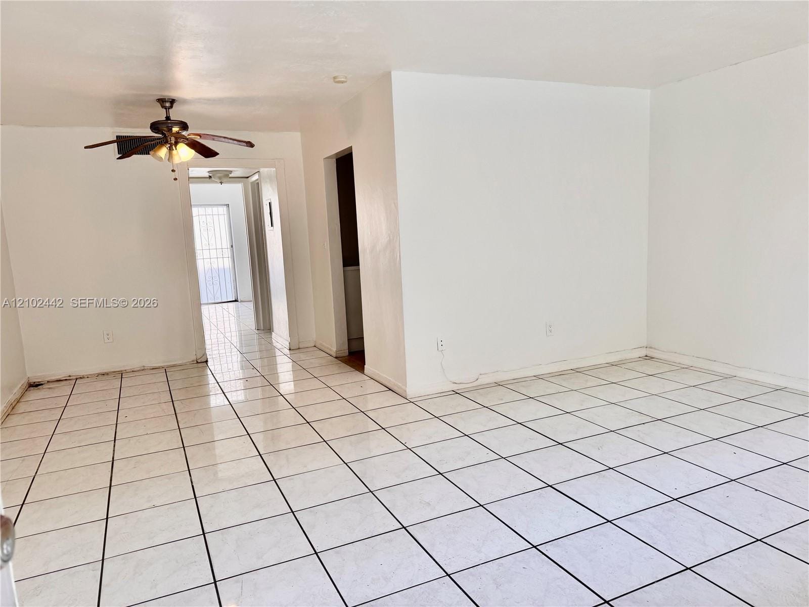 16215 NE 18th Court 104 — photo 2