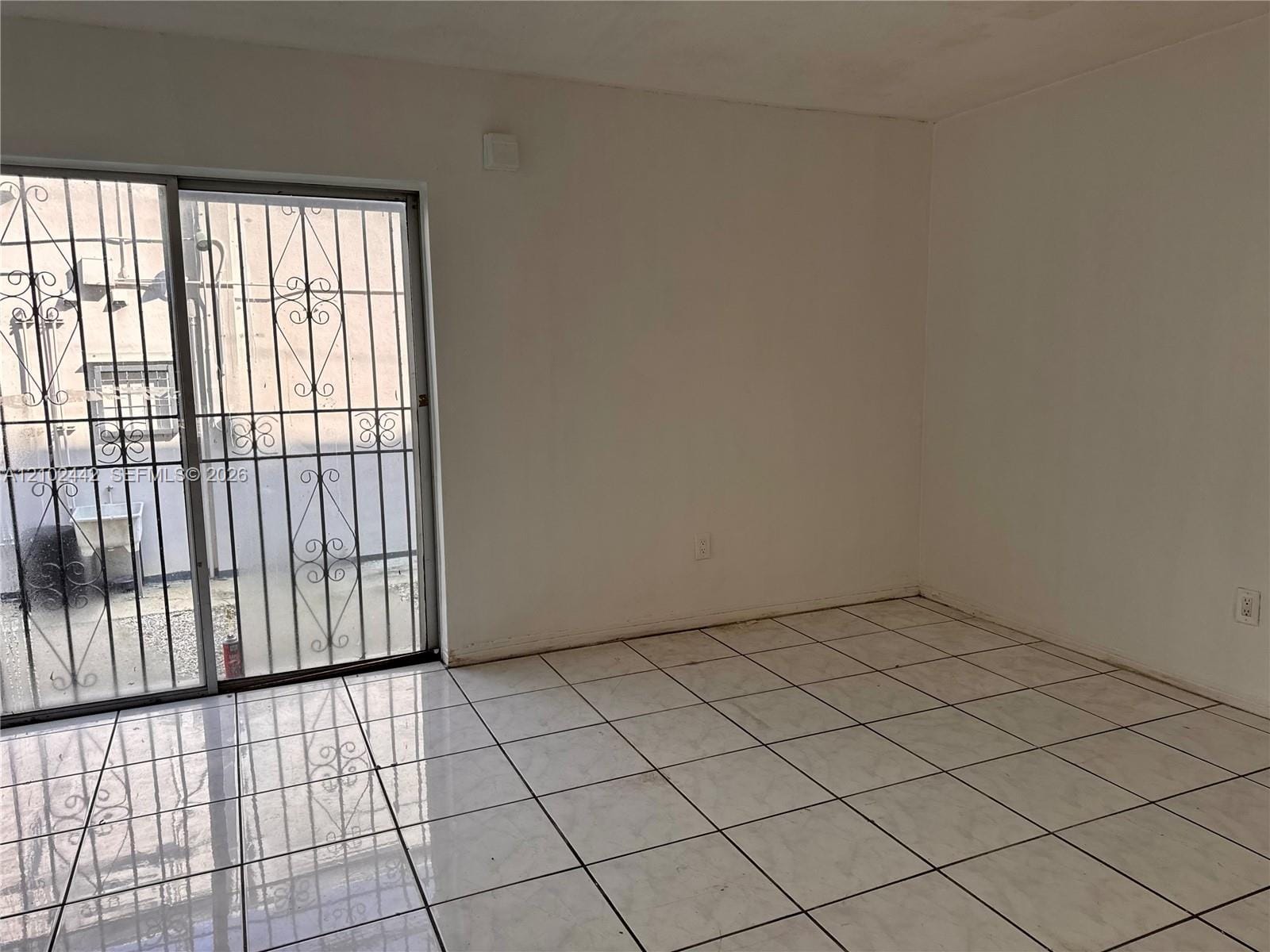 16215 NE 18th Court 104 — photo 4