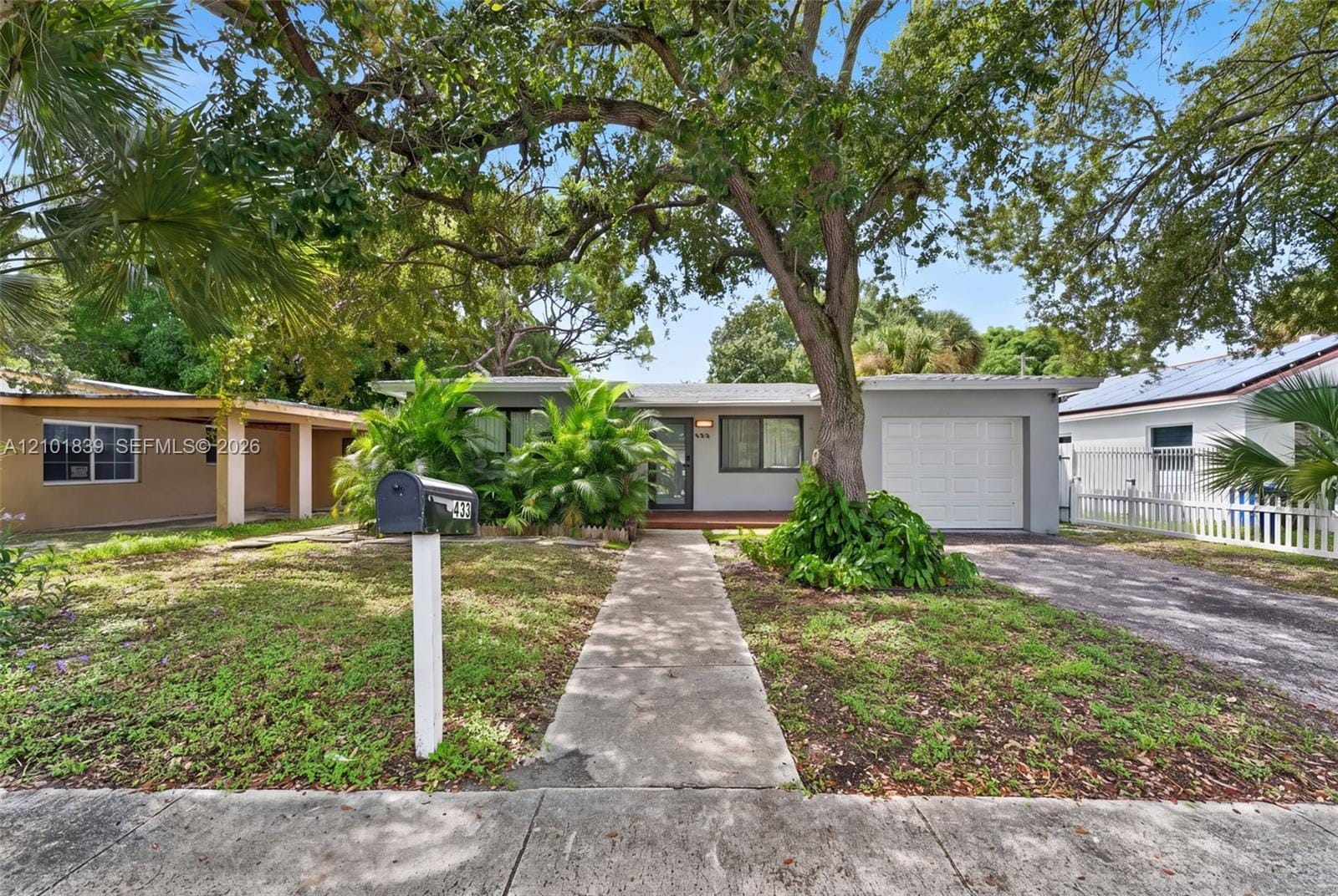 433 NW 15th Way, Fort Lauderdale, FL 33311 photo 2