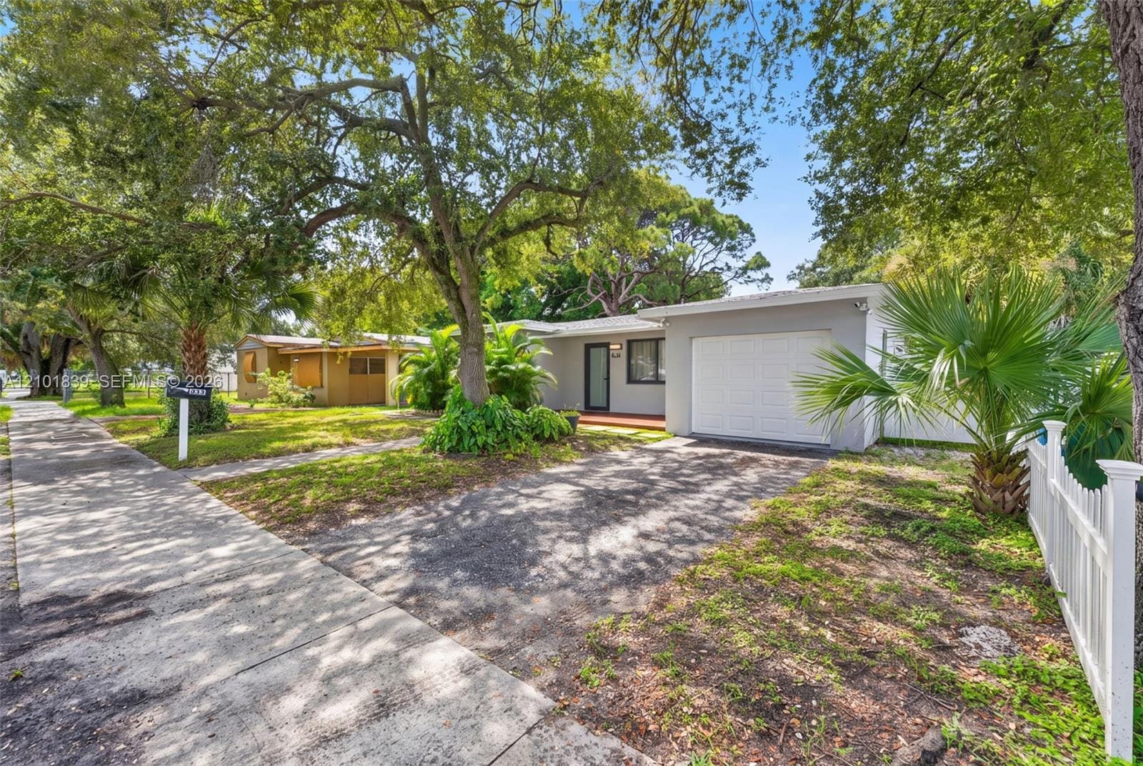 433 NW 15th Way, Fort Lauderdale, FL 33311 photo 3