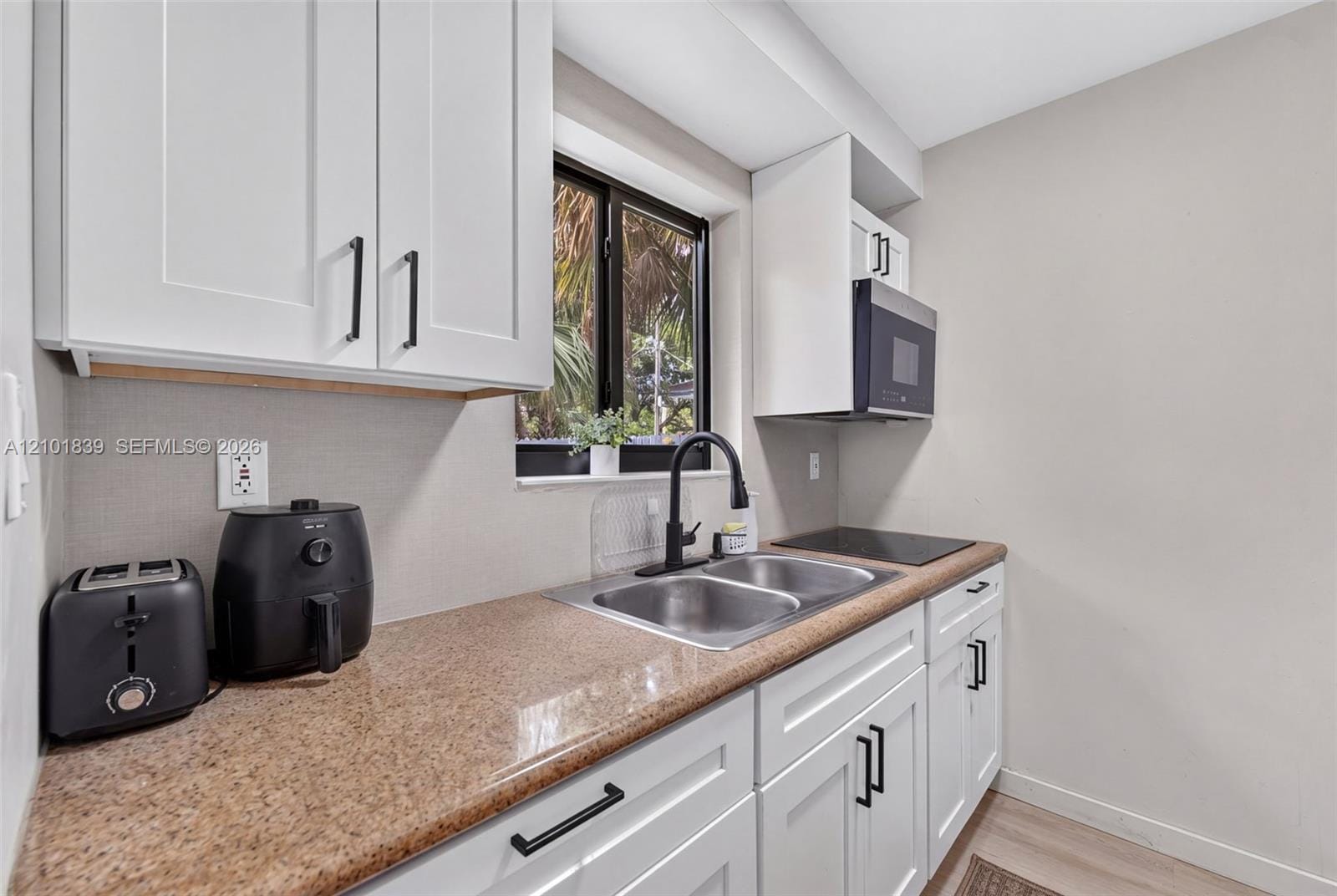 433 NW 15th Way, Fort Lauderdale, FL 33311 photo 5