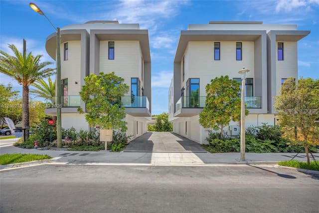 2694 SW 25th Avenue 2694, Miami, FL 33133