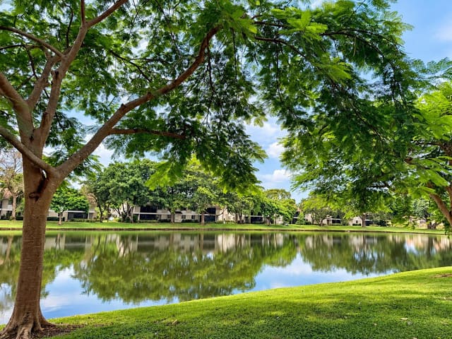 117 Gardens Drive 104, Pompano Beach, FL 33069