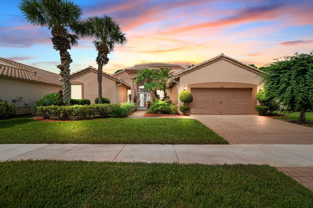 483 NW Blue Lake Drive, Port St. Lucie, FL 34986