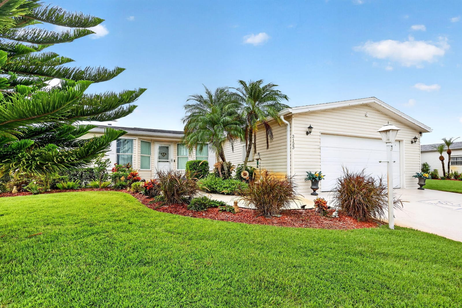 3123 SCARLET TANGER Court, Port St. Lucie, FL 34952 photo 3