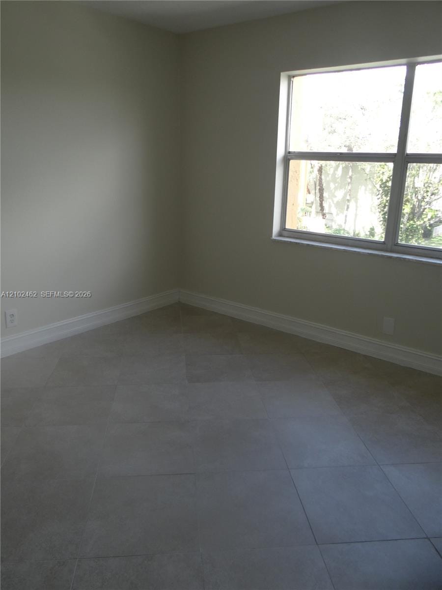 17901 NW 68th Avenue R207, Hialeah, FL 33015 photo 13