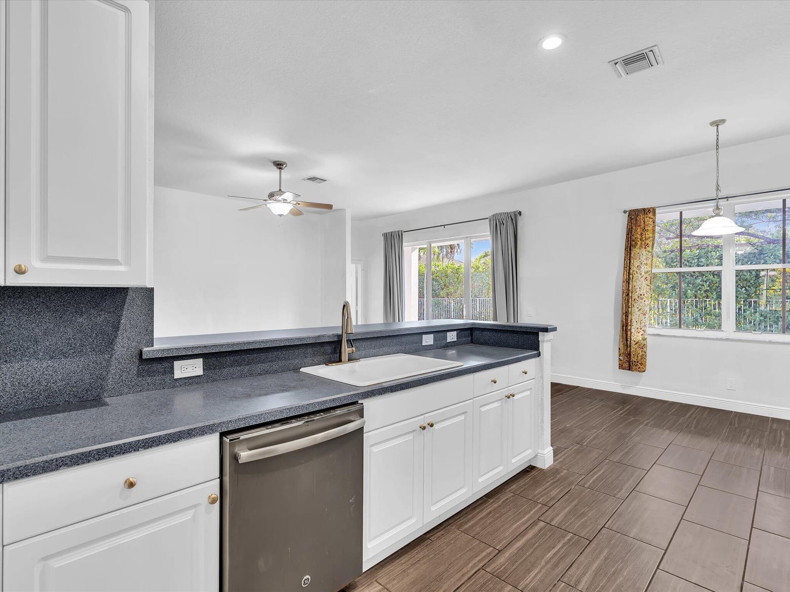 1125 Sunflower Circle, Weston, FL 33327 photo 19