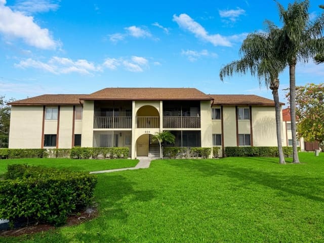 4987 Sable Pine Circle C1, West Palm Beach, FL 33417
