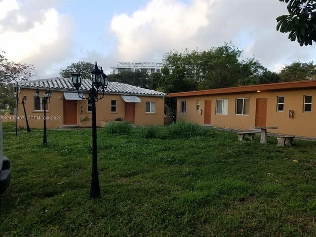 13770 NE 20th Place 3, North Miami Beach, FL 33181