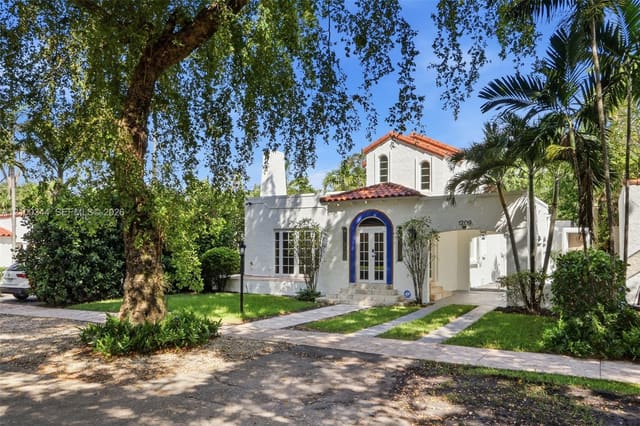 1209 La Mancha Avenue, Coral Gables, FL 33134