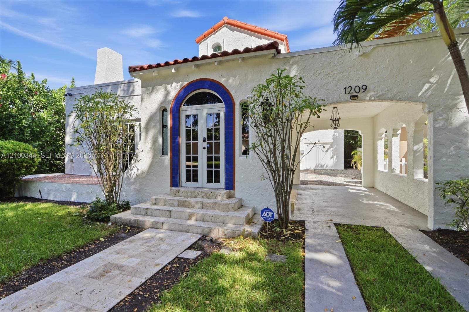 1209 La Mancha Avenue — photo 2