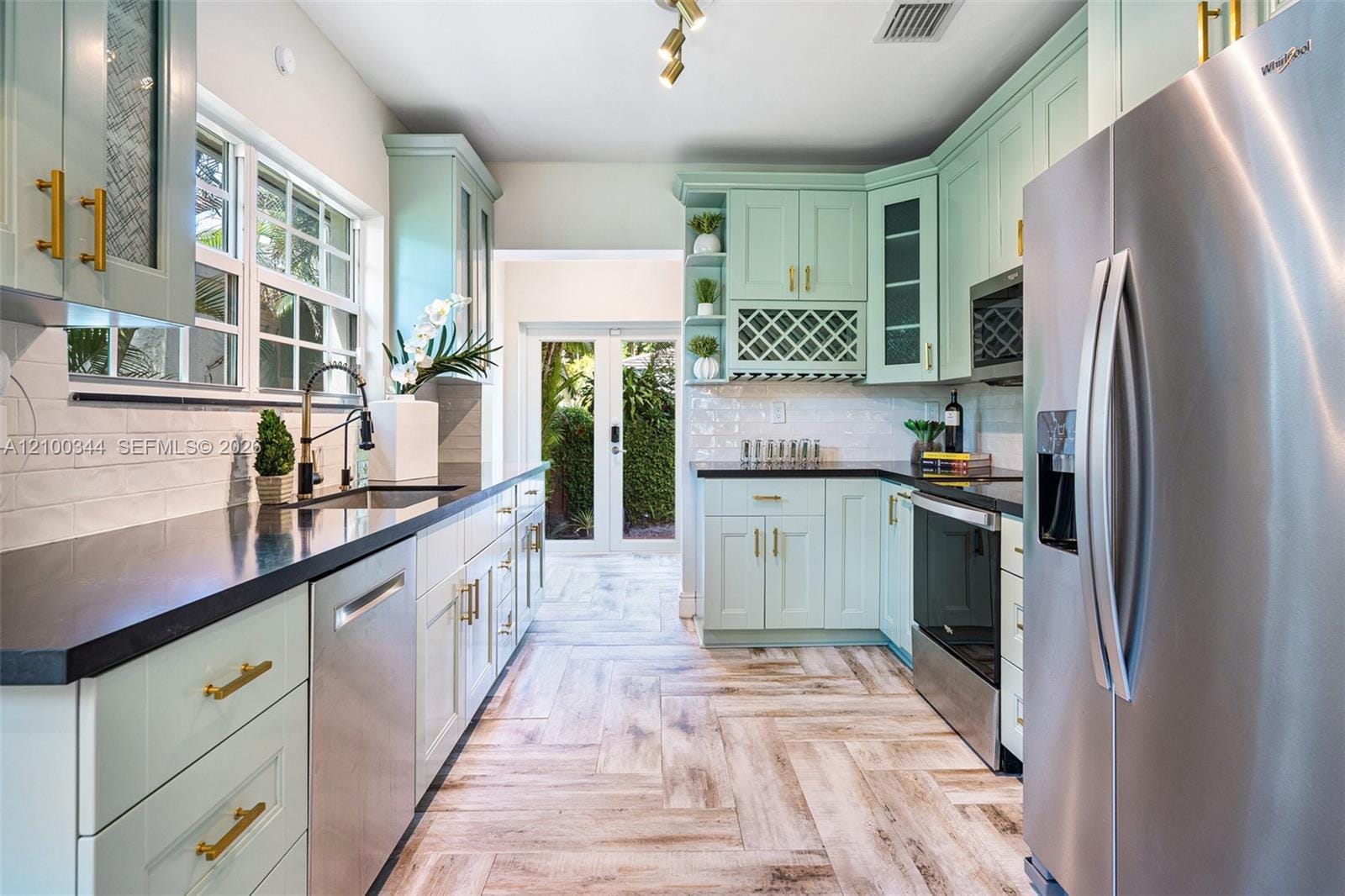 1209 La Mancha Avenue — photo 12