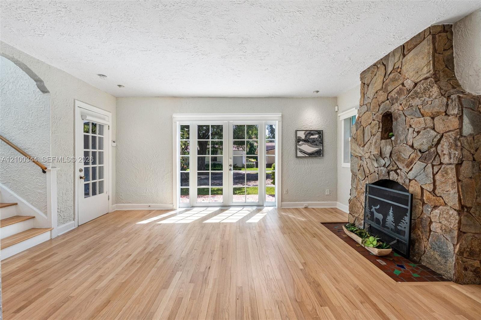 1209 La Mancha Avenue — photo 5