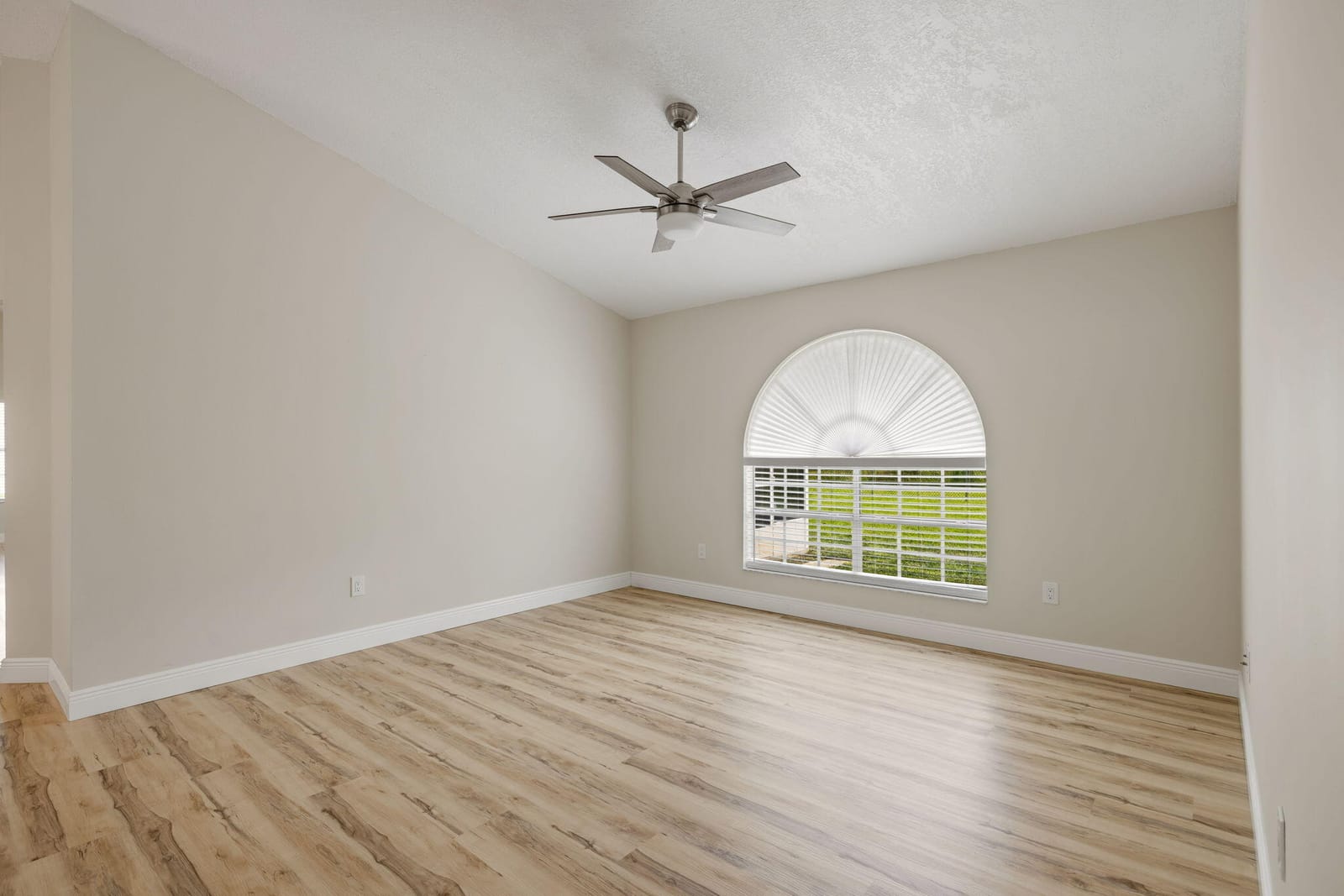 370 CAROL Drive NE, Palm Bay, FL 32907 photo 13