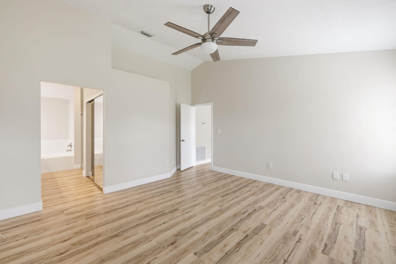 370 CAROL Drive NE, Palm Bay, FL 32907 photo 16