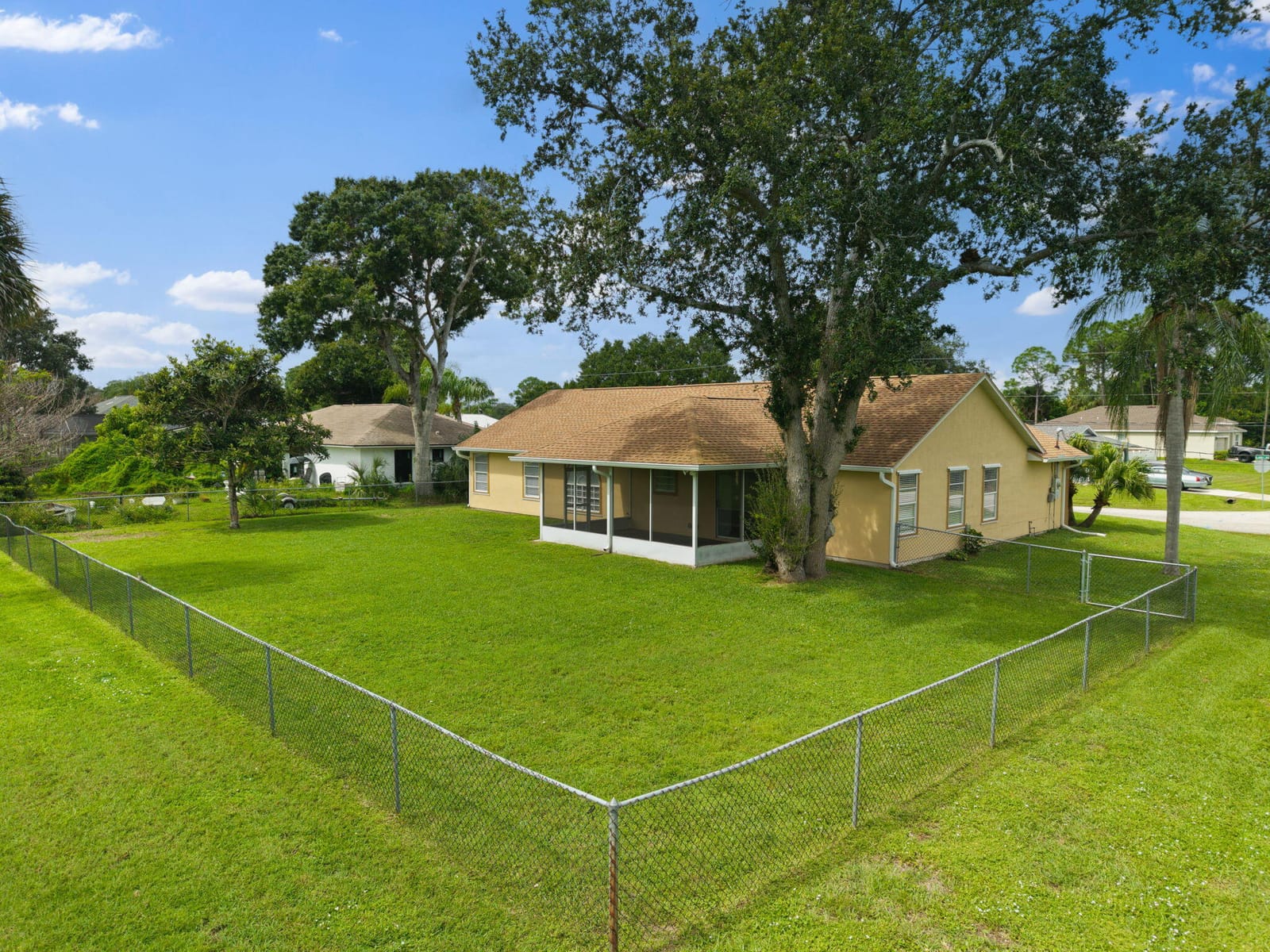 370 CAROL Drive NE, Palm Bay, FL 32907 photo 28