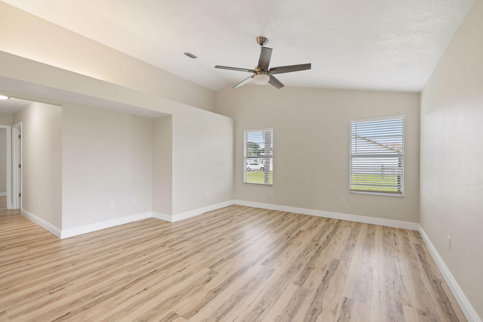 370 CAROL Drive NE, Palm Bay, FL 32907 photo 4