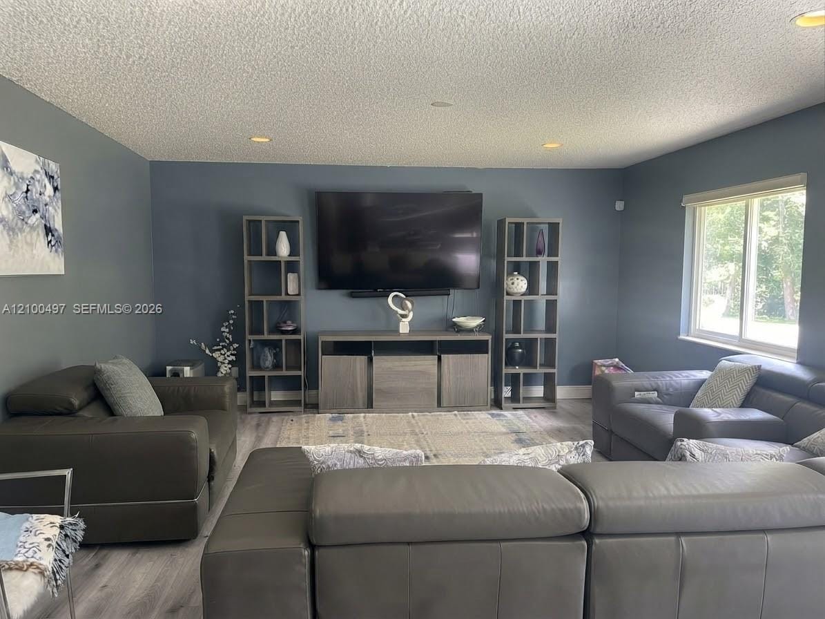 2400 SW 106th Avenue, Miramar, FL 33025 photo 28