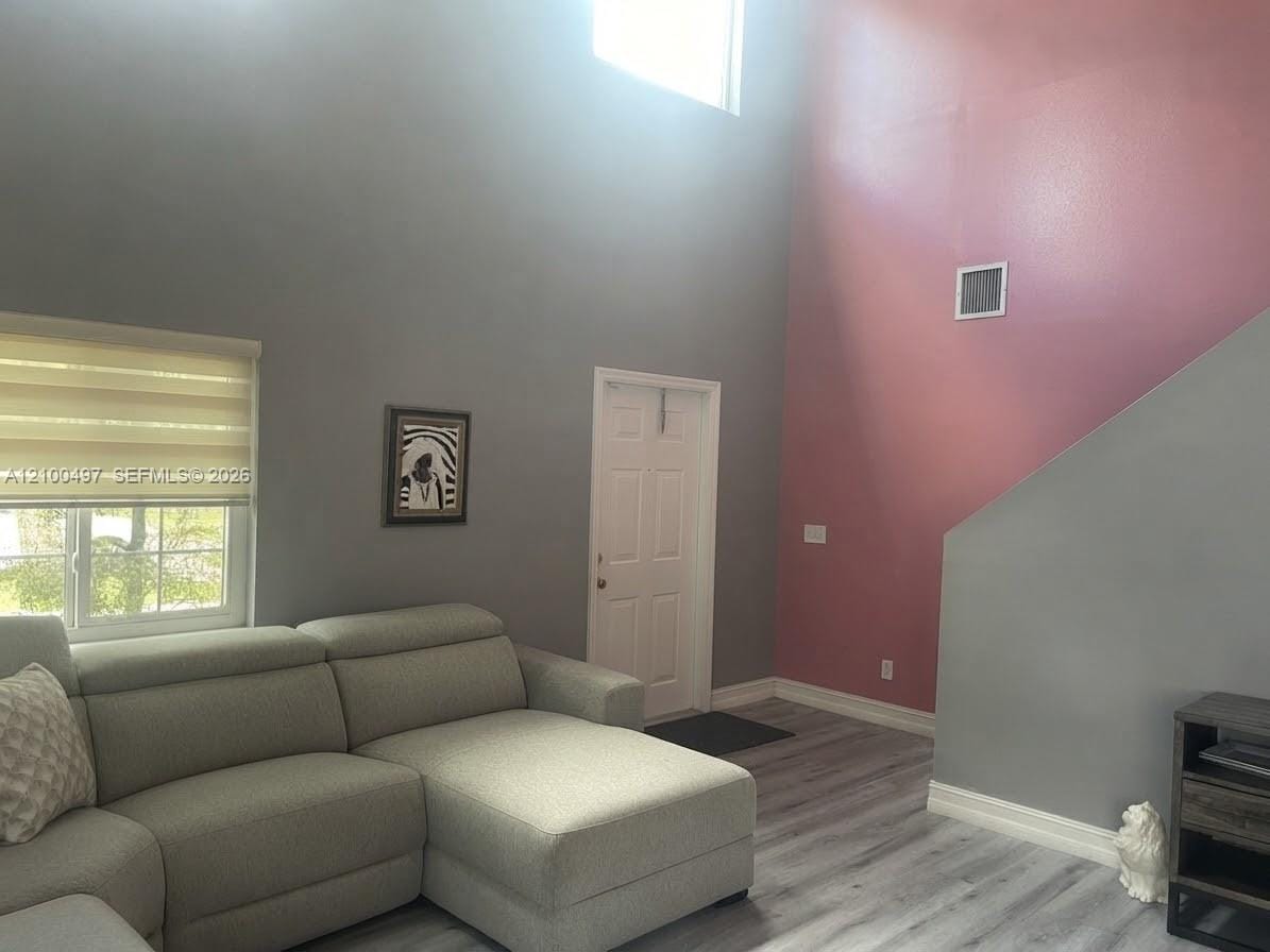 2400 SW 106th Avenue, Miramar, FL 33025 photo 4