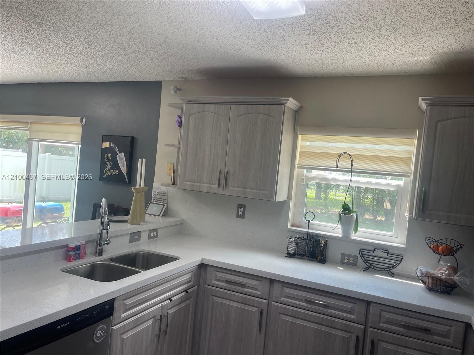 2400 SW 106th Avenue, Miramar, FL 33025 photo 9