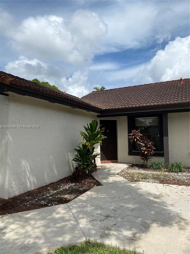 4865 SW 149th Court 14H, Miami, FL 33185