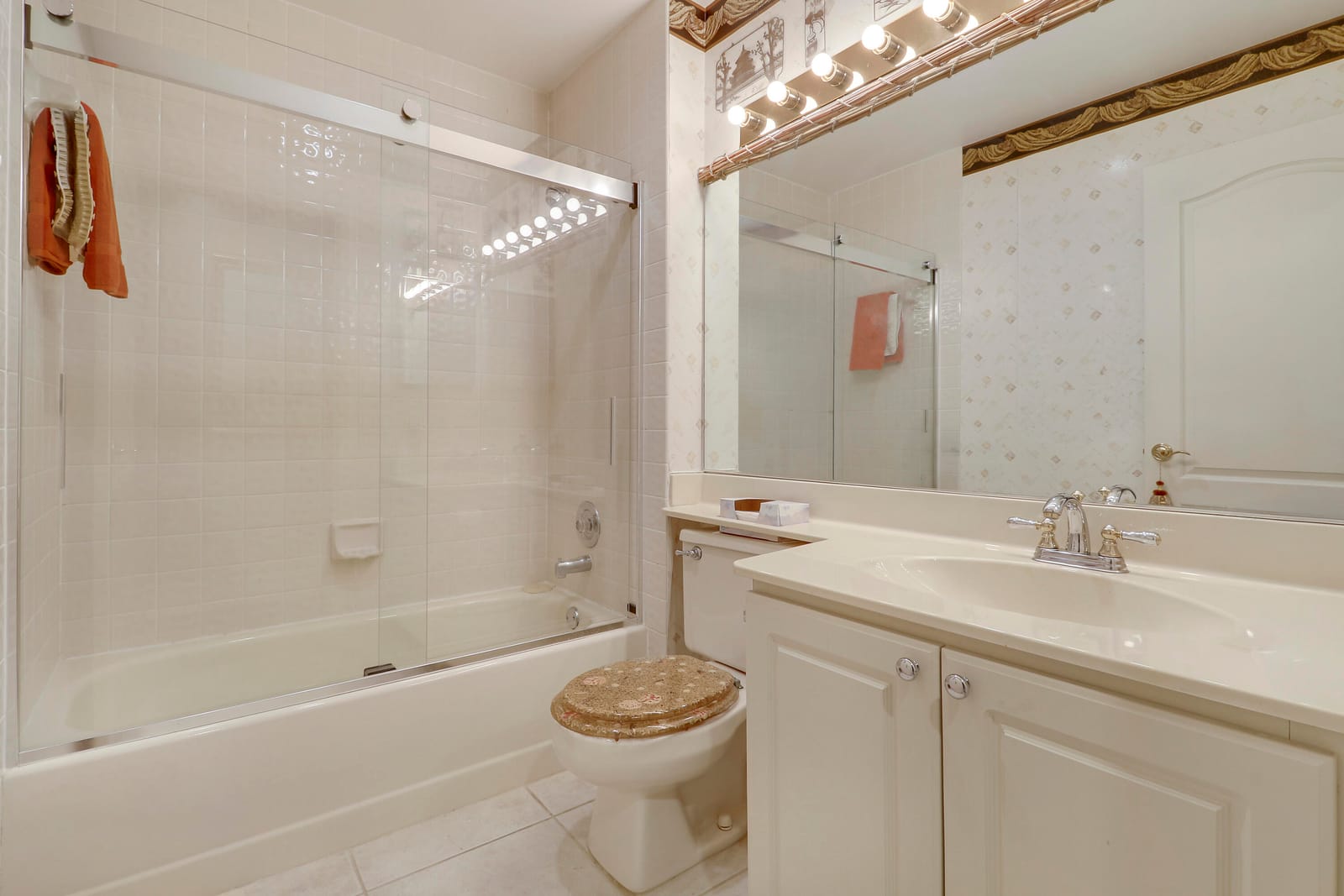 7828 LA MIRADA Drive — photo 11