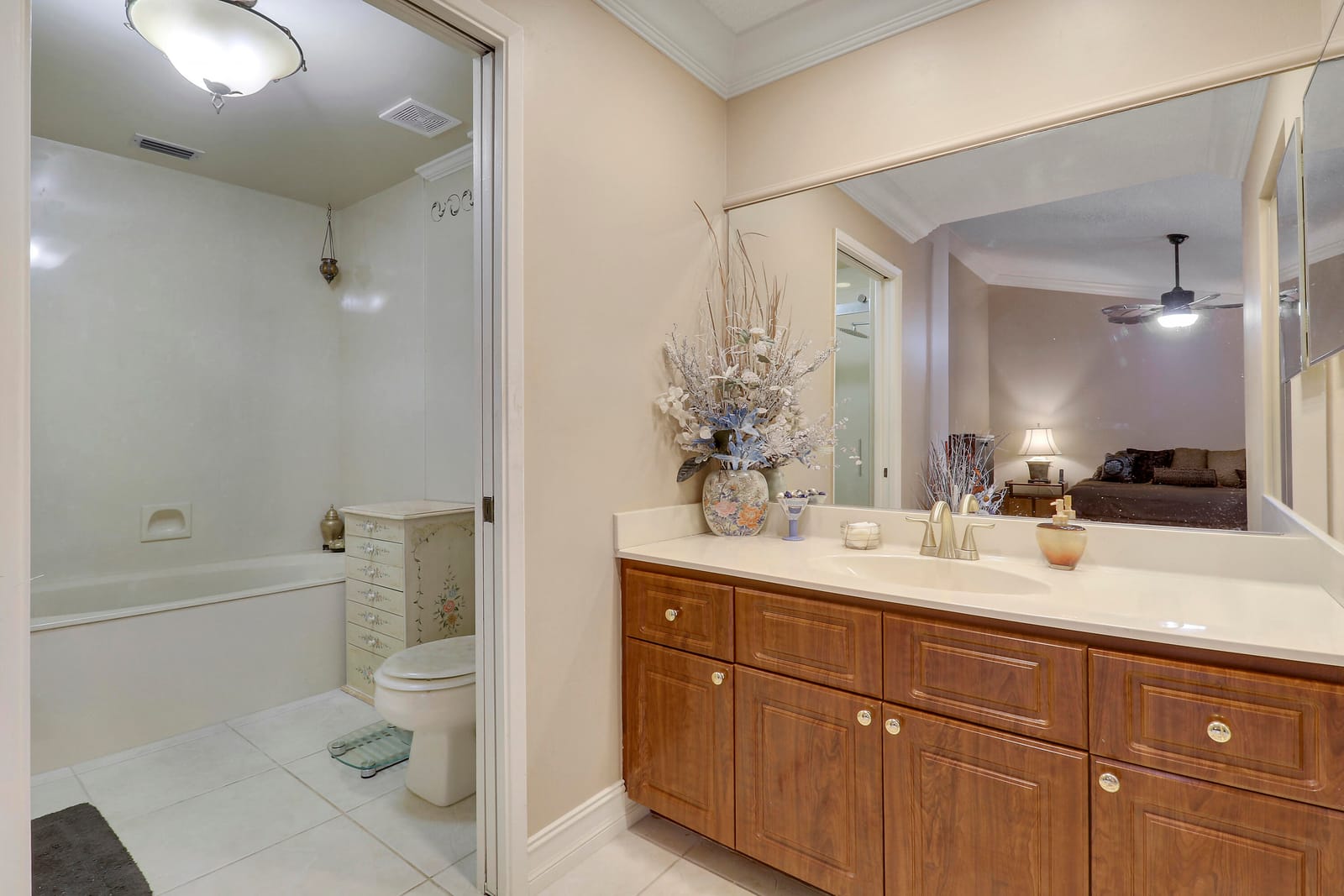 7828 LA MIRADA Drive — photo 8