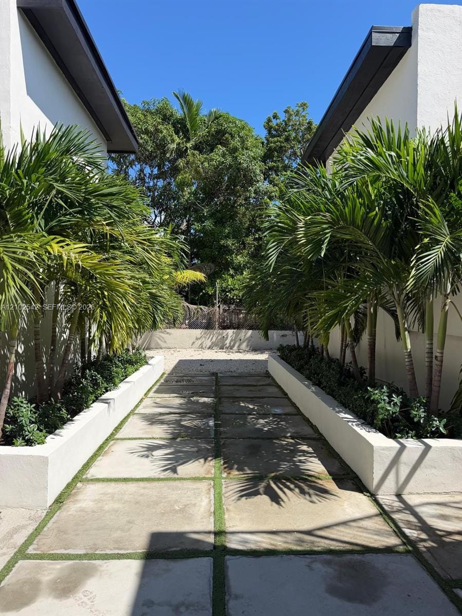 7521 NE 2nd Court 2, Miami, FL 33138