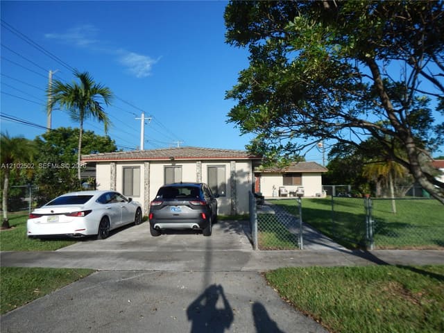 201 SW 80th Avenue 1, Miami, FL 33144