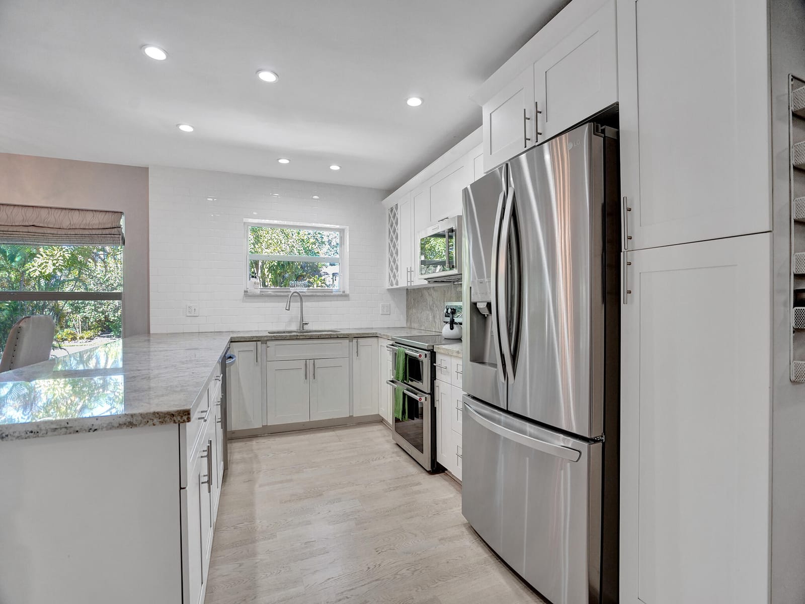 720 SW 11th Court, Fort Lauderdale, FL 33315 photo 2