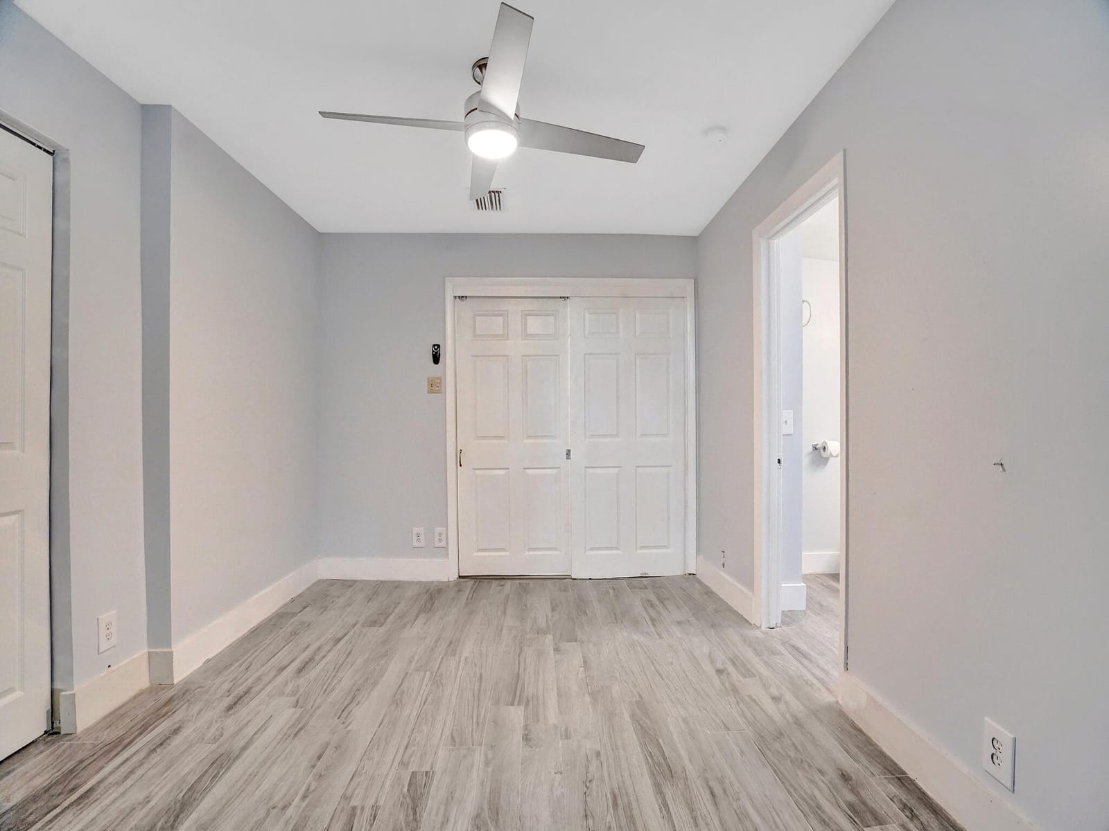 720 SW 11th Court, Fort Lauderdale, FL 33315 photo 12